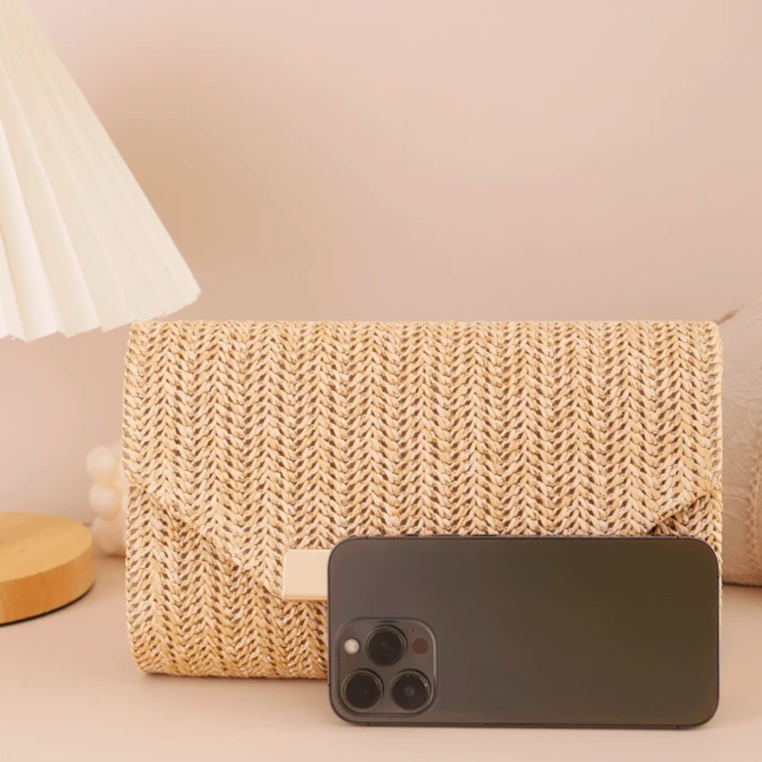 【レンタル】麻素材のクラッチバッグ チェーン付き