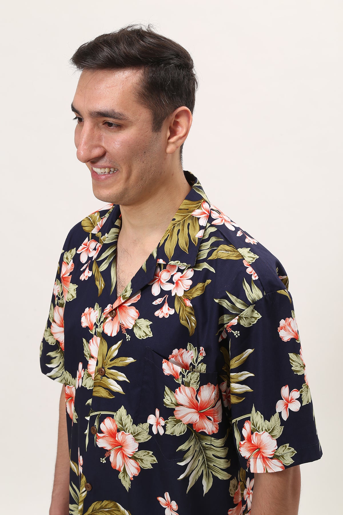 【レンタル】コオリナ アロハシャツ 色:ネイビー - ResortCloset